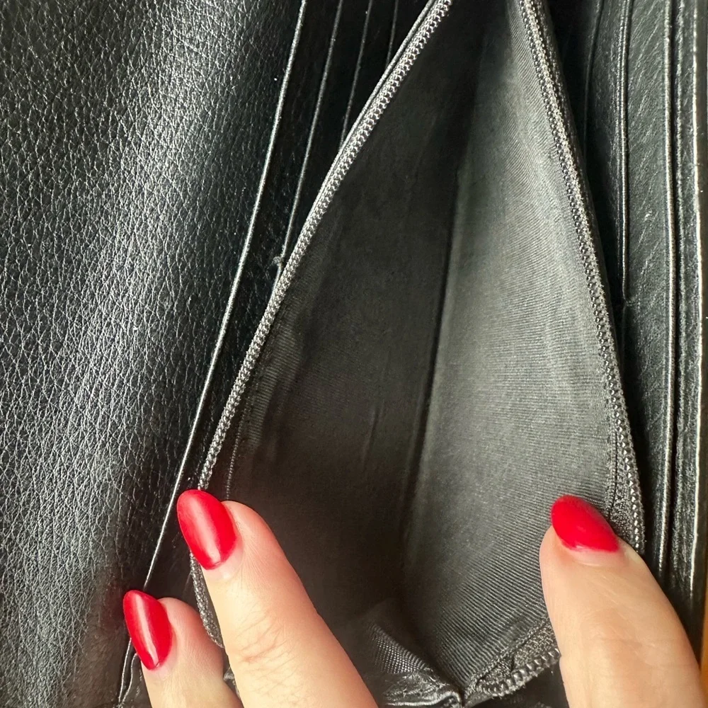 Gucci Marmont Continental Flap Black Pebbled Leather Wallet - Picture 7 of 11